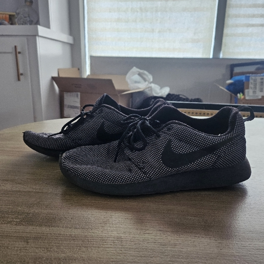 Nike Black Shoes